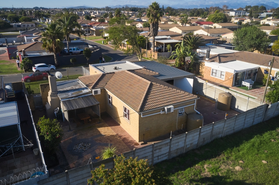 3 Bedroom Property for Sale in Windsor Park Estate Western Cape